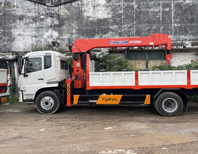 Xe tải Dongfeng 2 chân 200HP gắn cẩu Kanglim 6,6 tấn KS1256G-II (đời 2025)