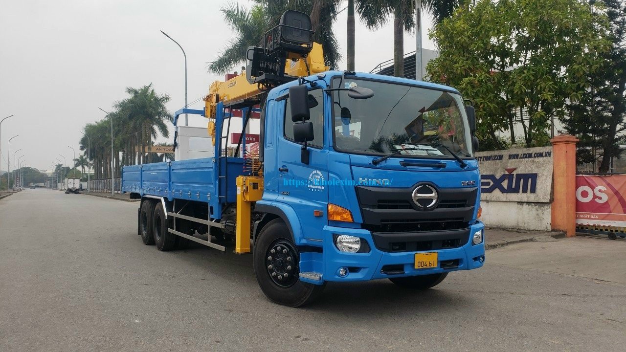 Xe tải gắn cẩu Hino