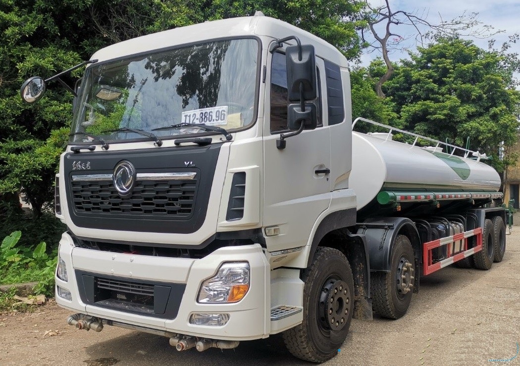 Dongfeng 5 chân téc chở nước 20 khối