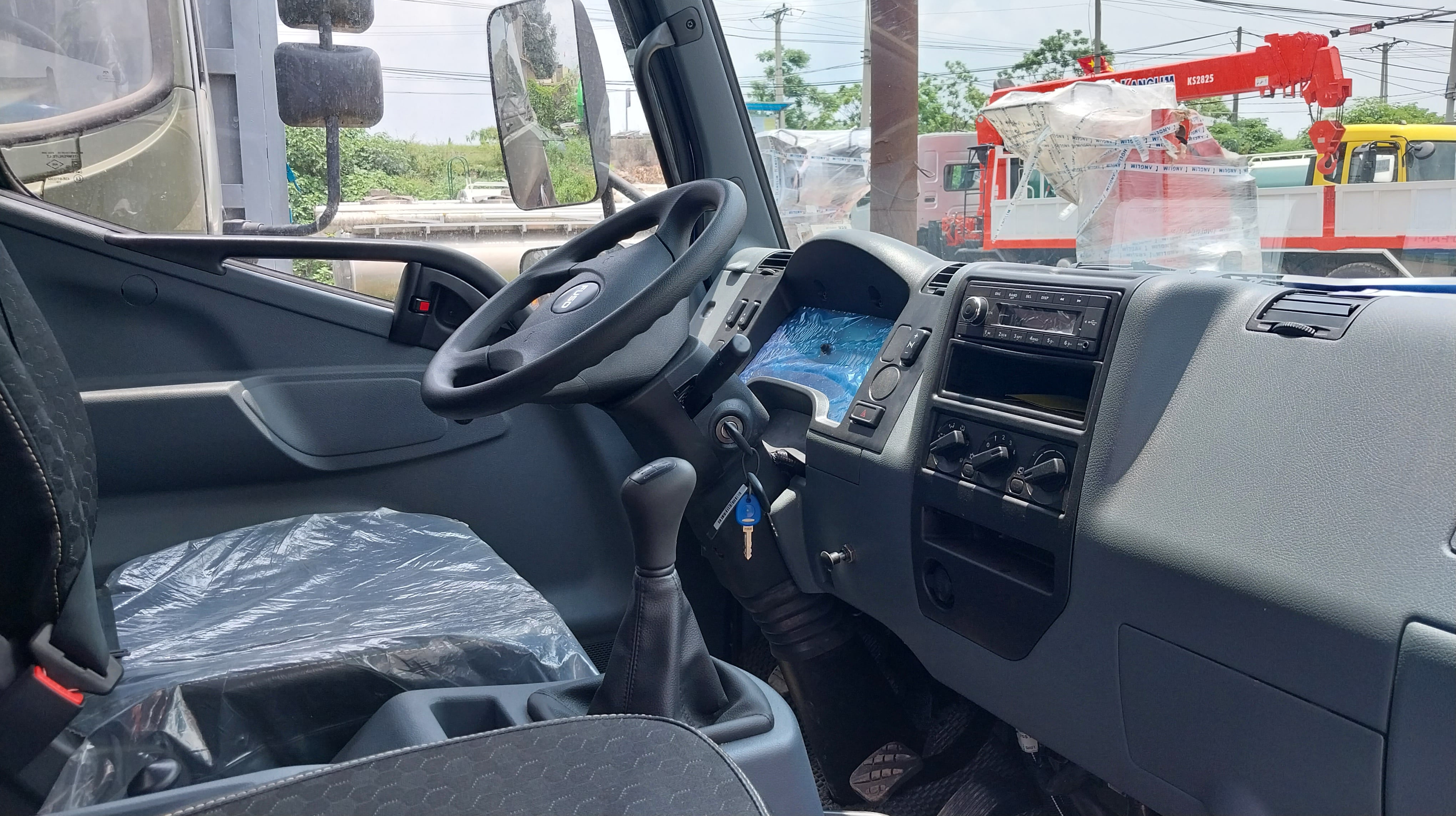 Nội thất xe fuso FI 170