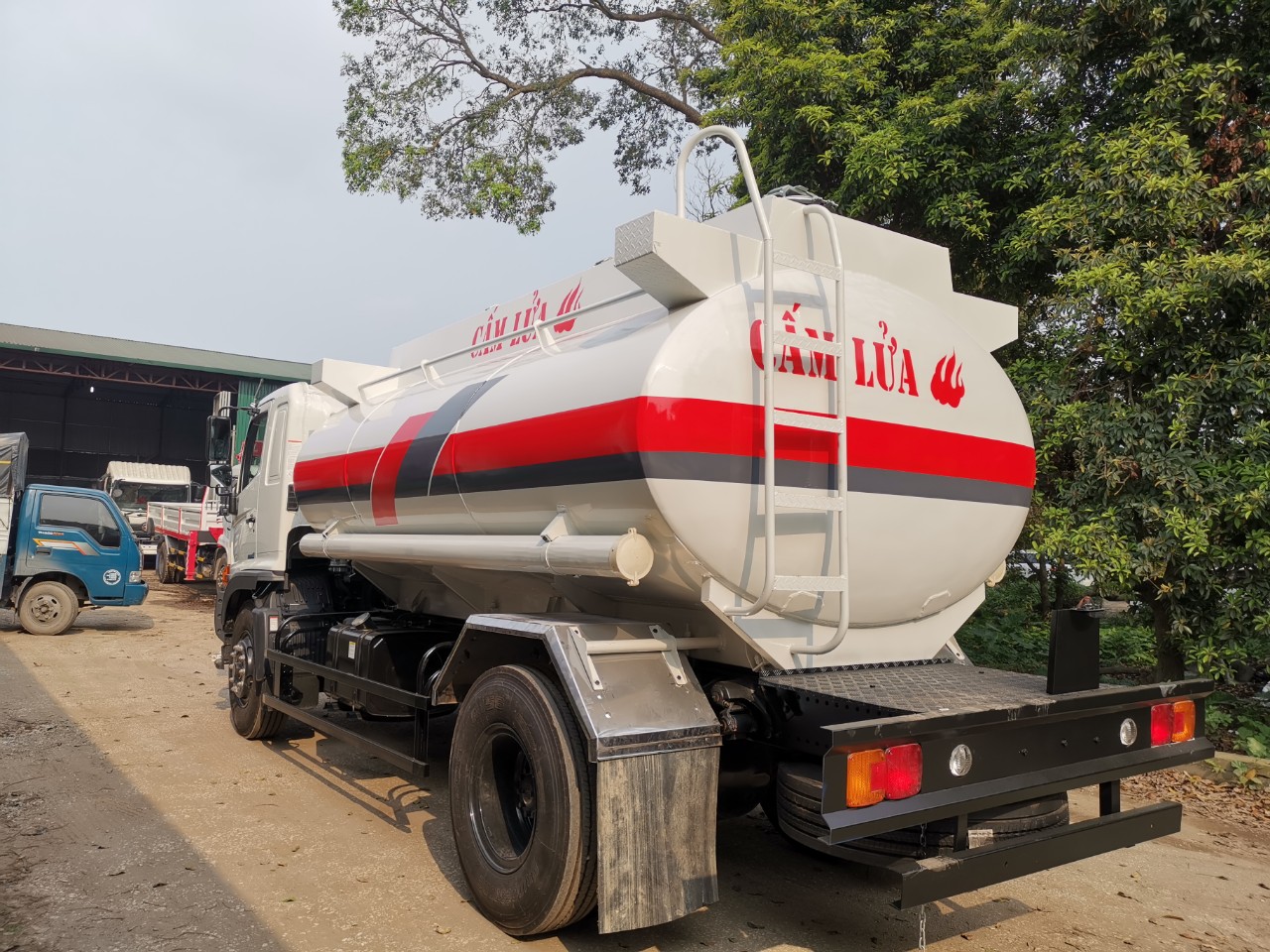 hino fg téc chở xăng dầu