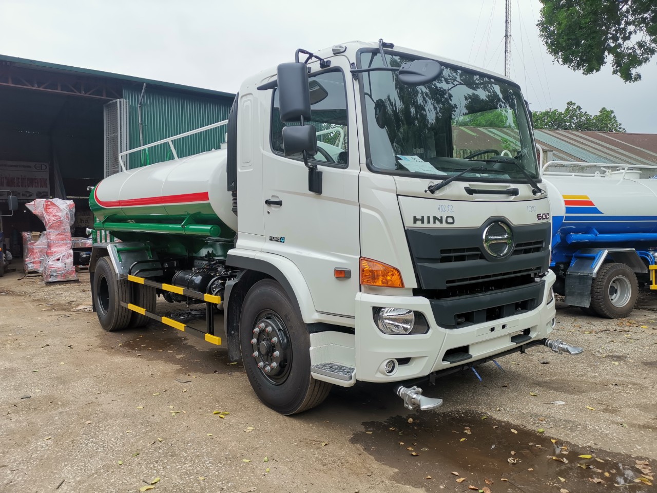 Xe hino fm 3 chân téc chở nước 14 khối