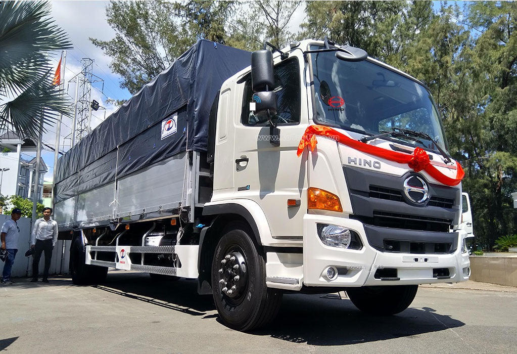 Báo giá xe Hino FG thùng mui bạt mới nhất năm 2024