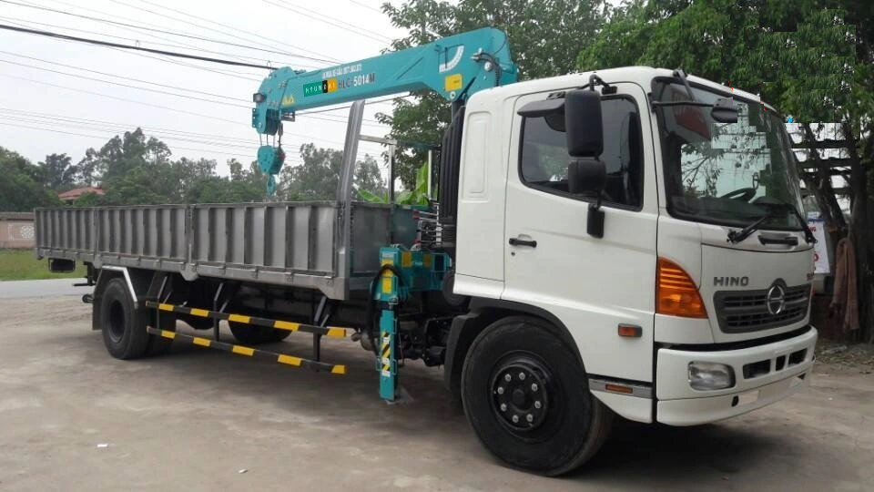 Xe Hino FG gắn cẩu 5 tấn – Hiệu quả và đáng đầu tư