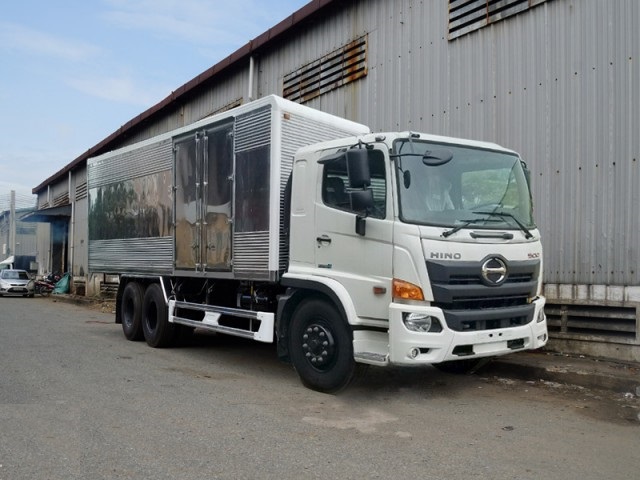 Hino FL