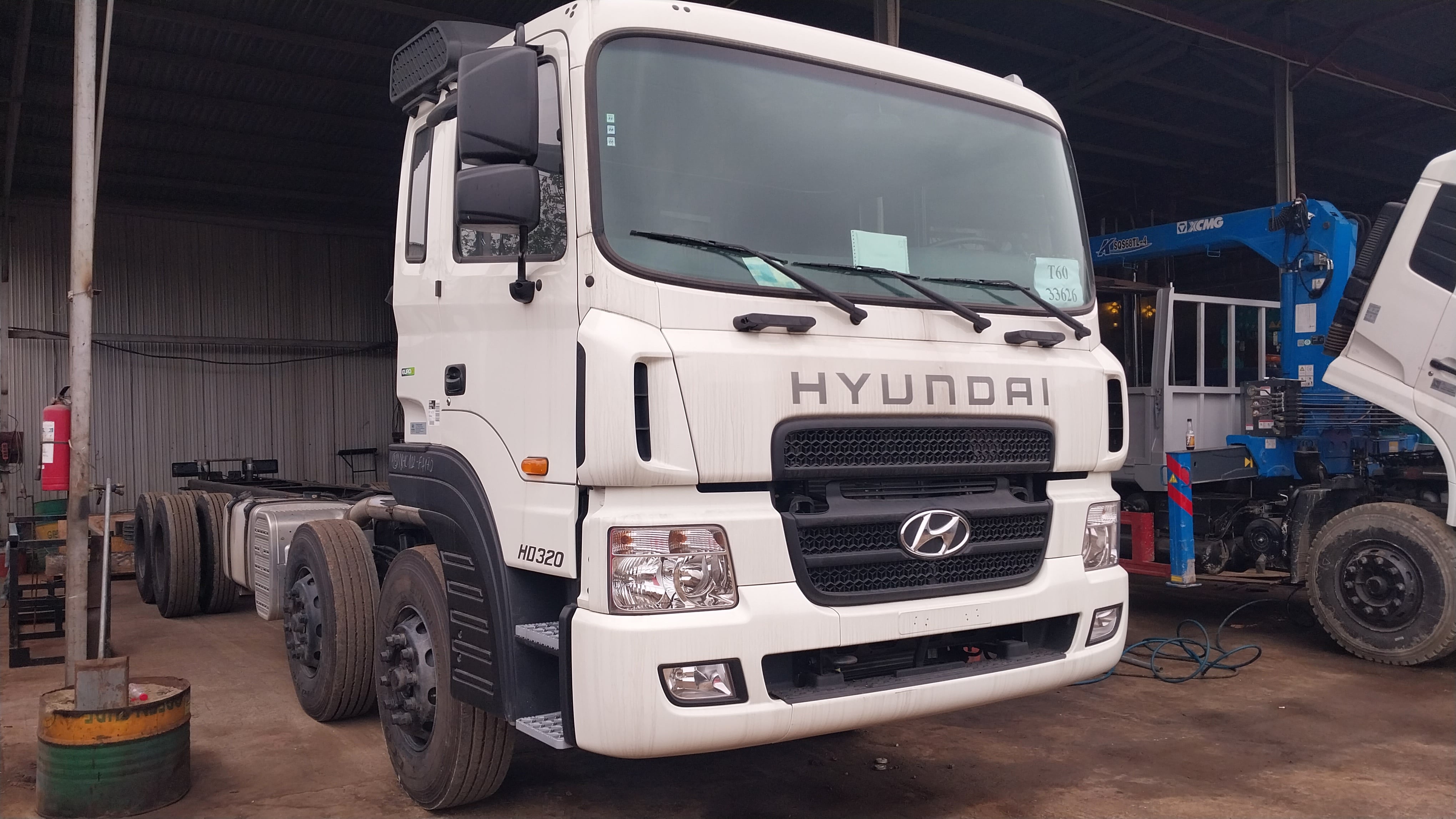 Xe Hyundai HD320 téc chở xăng dầu 22 khối giá mới nhất