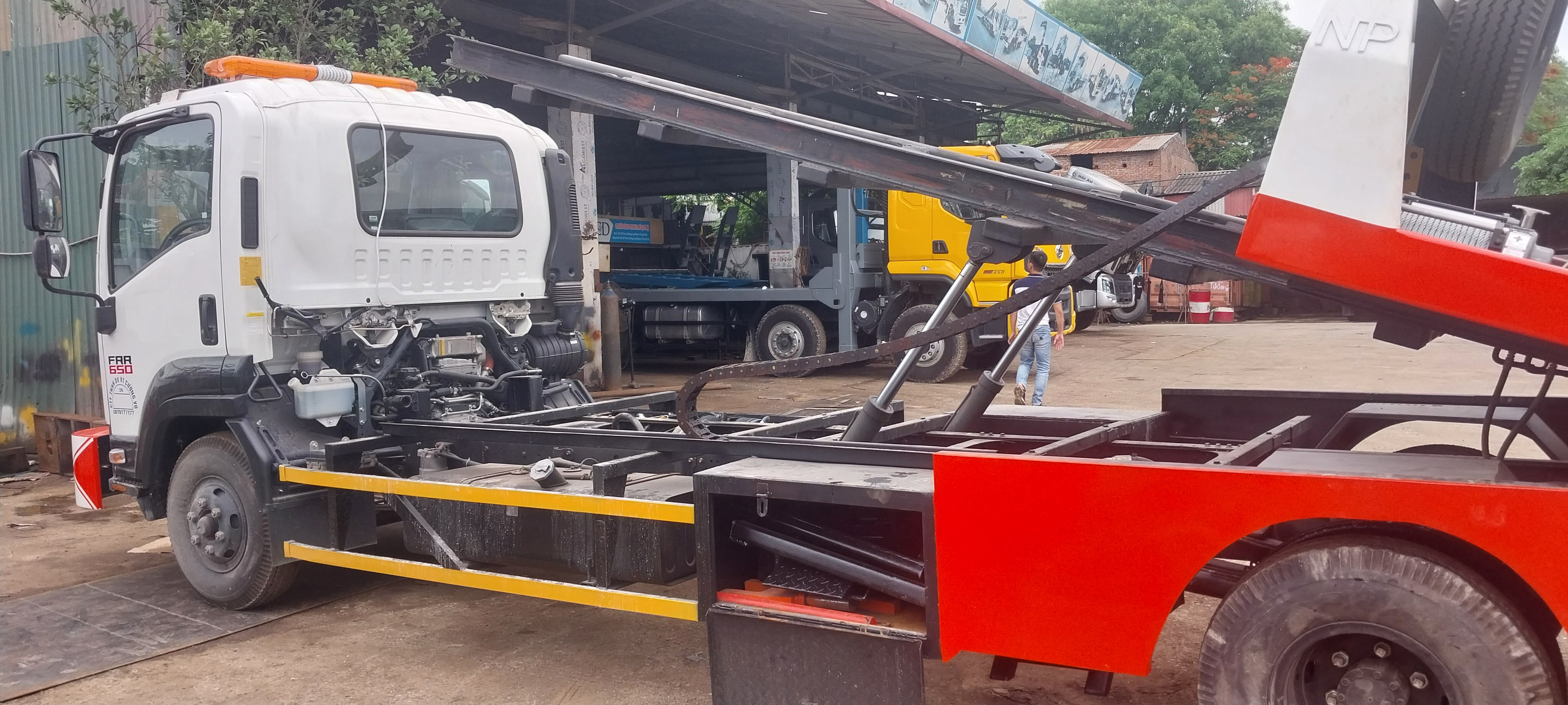 Xe cứu hộ ISUZU FRR 650