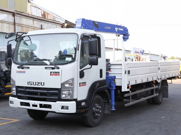 Xe ISUZU FVR 650 gắn cẩu Tadano 3 tấn 4 đốt