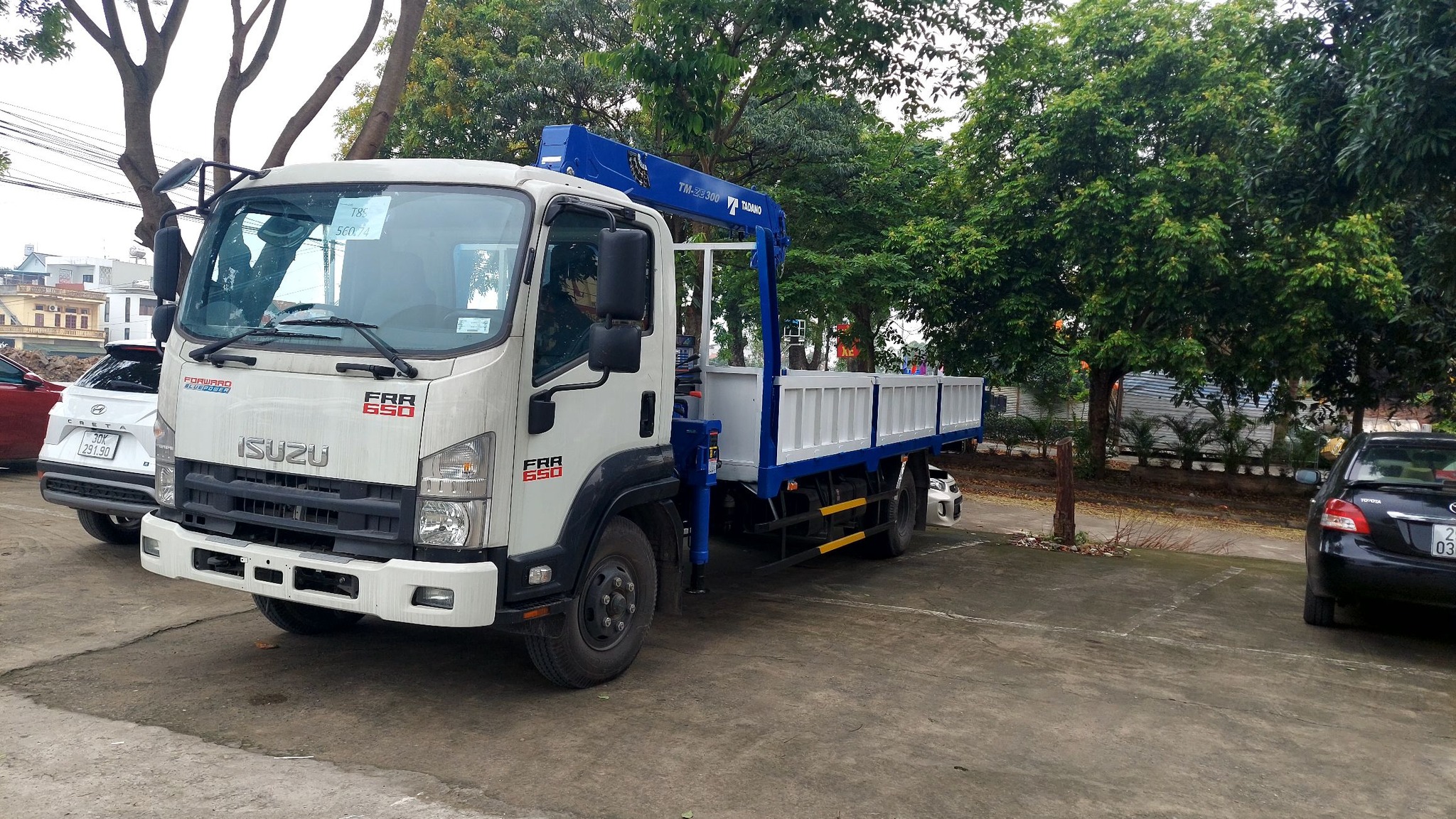 Xe ISUZU FVR 650 gắn cẩu Tadano 3 tấn 4 đốt