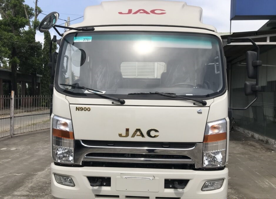 JAC 9 tấn gắn cẩu Soosan 3 tấn 4 đốt có giỏ nâng