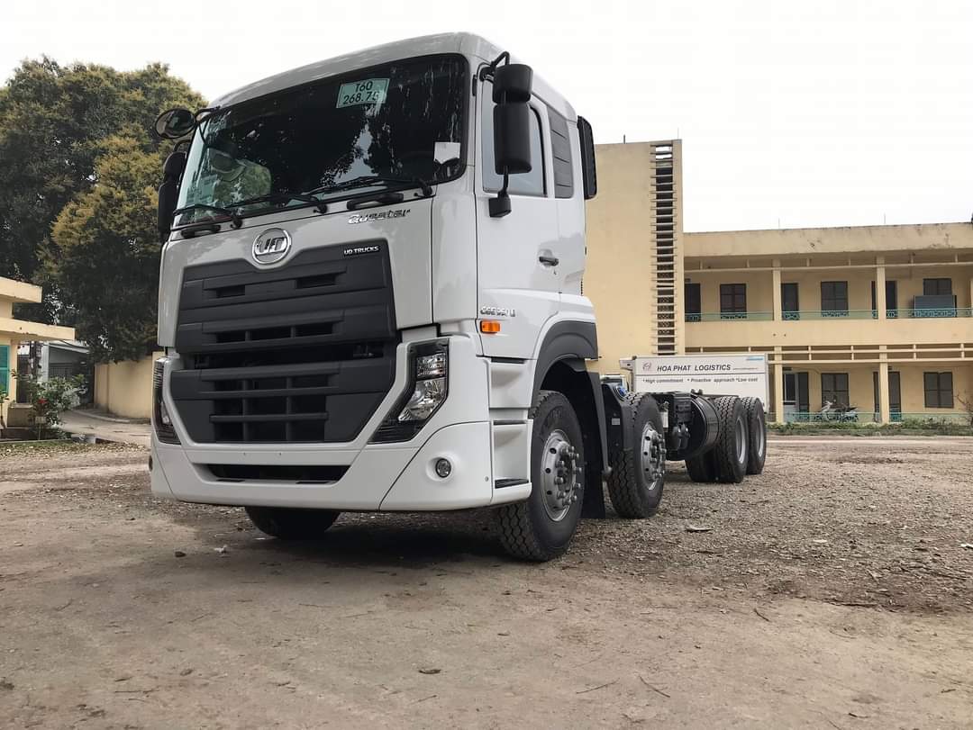 Xe tải UD Trucks 4 chân gắn cẩu Kanglim 12 tấn