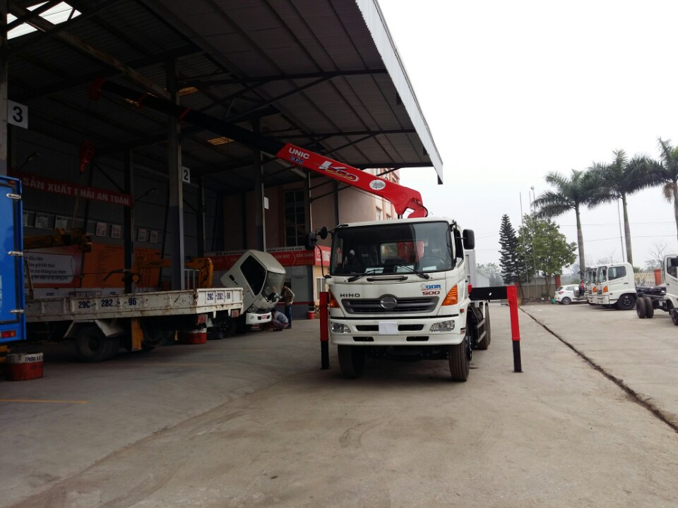 Xe gắn cẩu Unic