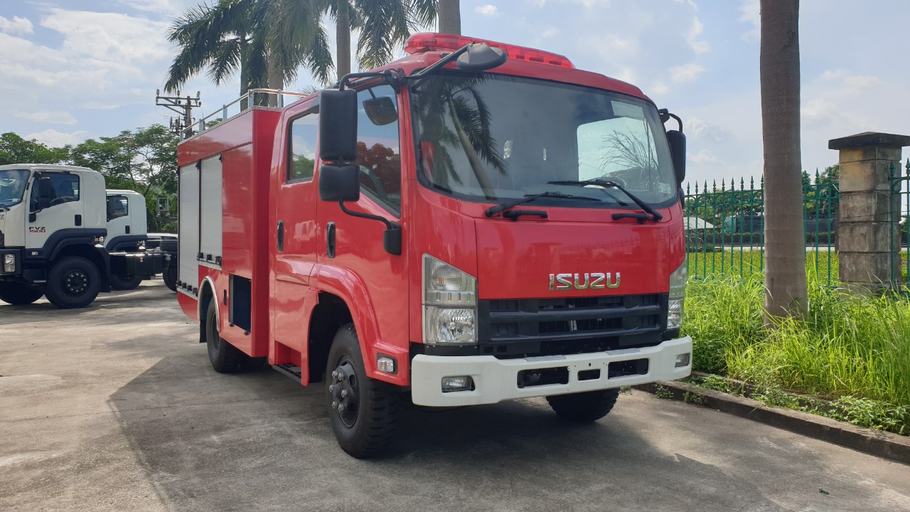 Đánh giá xe cứu hỏa ISUZU 4000 lít nước, 400 lít bọt 