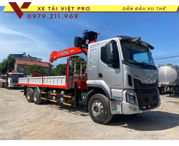 Xe Tải Chenglong 3 Chân Gắn Cẩu Kanglim 8 Tấn