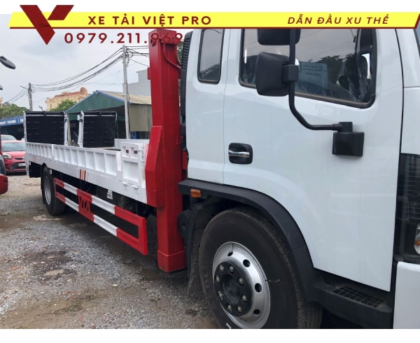 Xe Tải Dongfeng D8 Nâng Đầu Chở Máy Công Trình