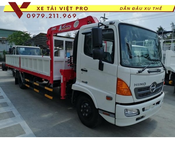Xe tải Hino FC gắn cẩu Unic 3 tấn 4 đốt