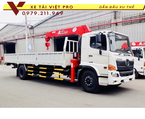 Xe tải Hino FG gắn cẩu Unic 5 tấn giá bao nhiêu???