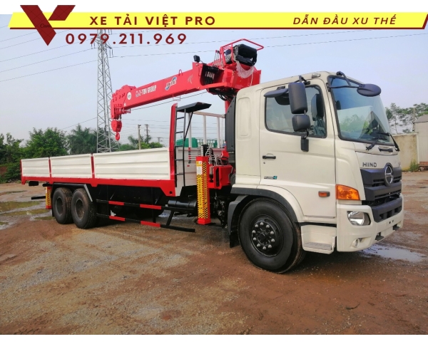 Xe tải HINO FL gắn cẩu  ATOM 7 tấn. Khả năng chịu tải mạnh mẽ, an toàn