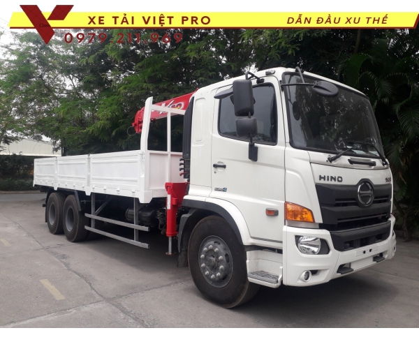 Xe tải Hino FL gắn cẩu Unic 3 tấn giá bao nhiêu?