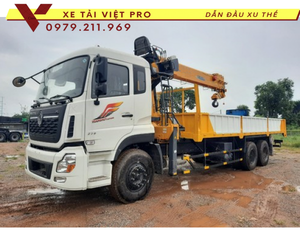 xe Dongfeng 3 chân gắn cẩu Soosan 8 tấn