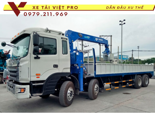 Xe JAC 4 chân gắn cẩu tadano 5 tấn