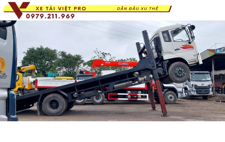 Xe tải Dongfeng 2 chân nâng đầu giá bao nhiêu?