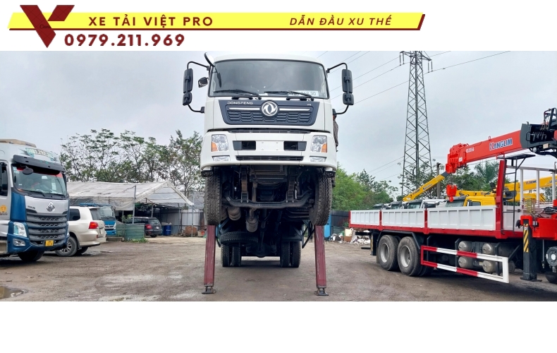 Xe tải Dongfeng 2 chân nâng đầu giá bao nhiêu?