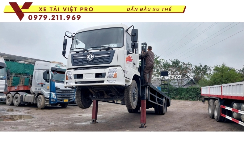 Xe tải Dongfeng 2 chân nâng đầu giá bao nhiêu?
