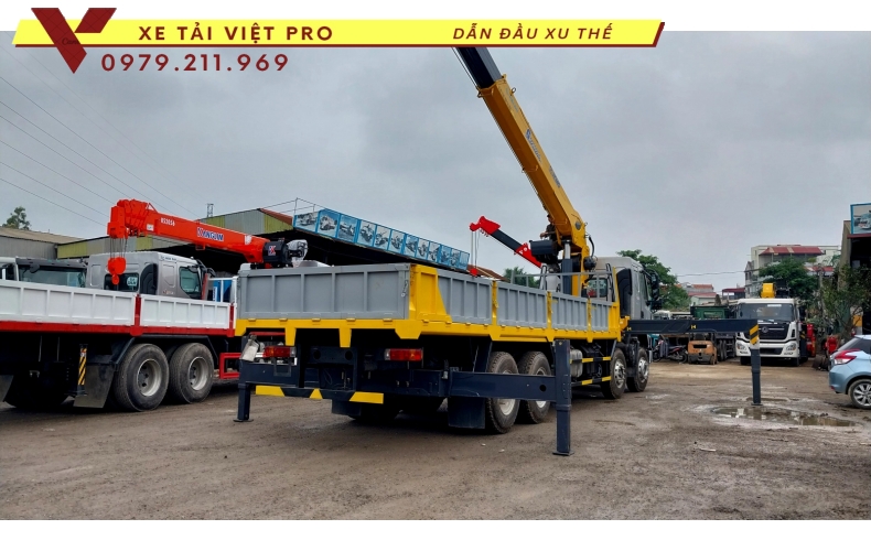 Xe tải Chenglong 4c gắn cẩu XCMG 14 tấn mạnh mẽ, tiết kiệm trong vận tải