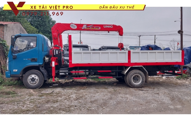 Xe tải Ollin S720 gắn cẩu Unic 3 tấn 5 đốt