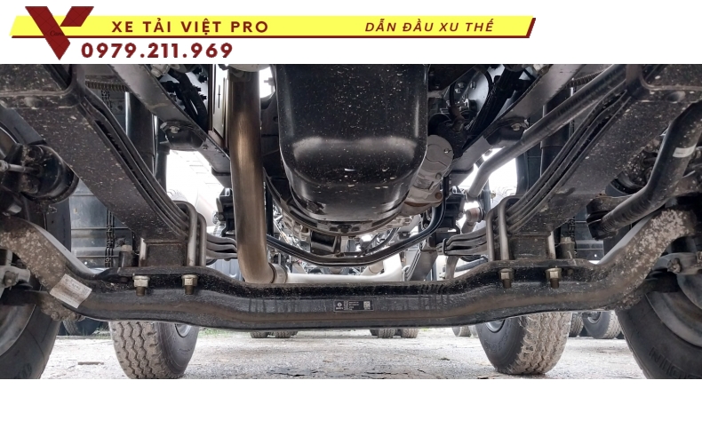 Xe tải Dongfeng 2 chân nâng đầu giá bao nhiêu?