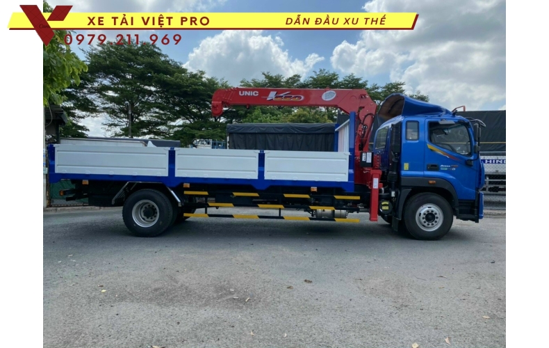 Auman C160 gắn cẩu Unic 5 tấn 4 đốt