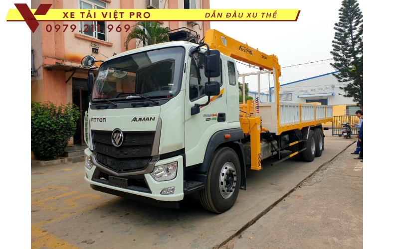 Xe tải Auman 3 chân gắn cẩu Soosan 7 tấn