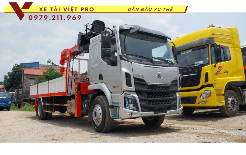 Xe tải Chenglong M3 gắn cẩu Kanglim 7T