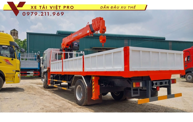 Xe tải Chenglong M3 gắn cẩu Kanglim 7T