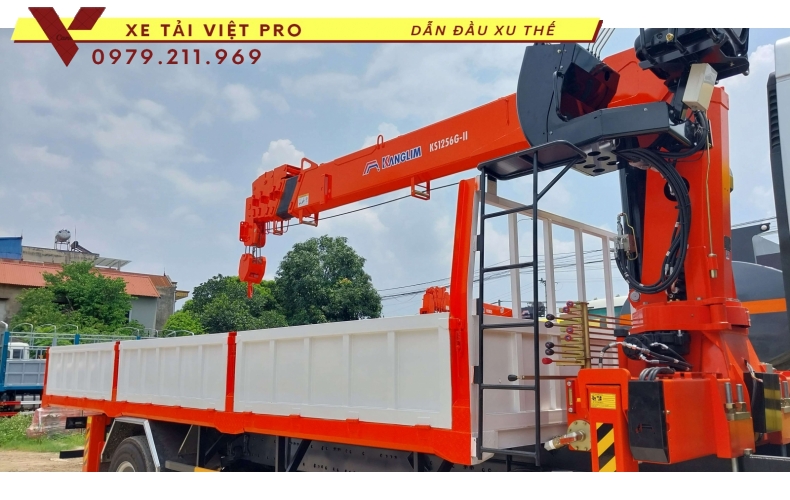 Xe tải Chenglong M3 gắn cẩu Kanglim 7T