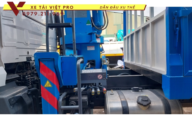 Xe tải Dongfeng 2c gắn cẩu XCMG 5 tấn đầu tư vừa phải - ứng dụng rộng rãi