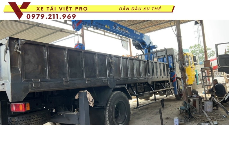 Xe tải Dongfeng 2c gắn cẩu XCMG 5 tấn đầu tư vừa phải - ứng dụng rộng rãi