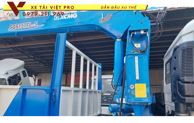 Xe tải Dongfeng 2c gắn cẩu XCMG 5 tấn đầu tư vừa phải - ứng dụng rộng rãi