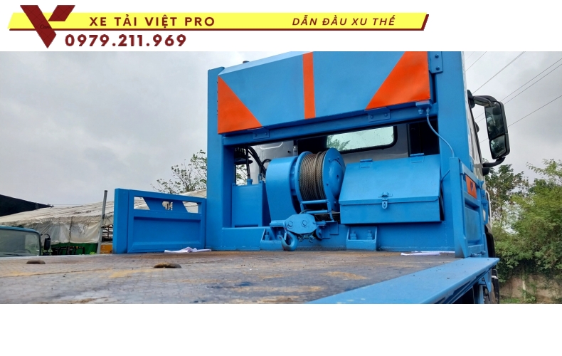 Đánh giá Xe tải Chenglong H5 (3 chân) nâng đầu chở máy công trình