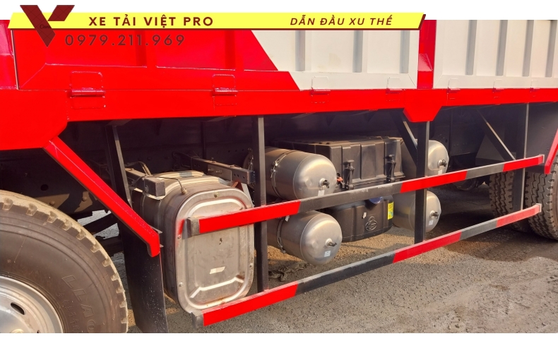 Xe tải Chenglong gắn cẩu Atom 15 tấn, Thông số và báo giá