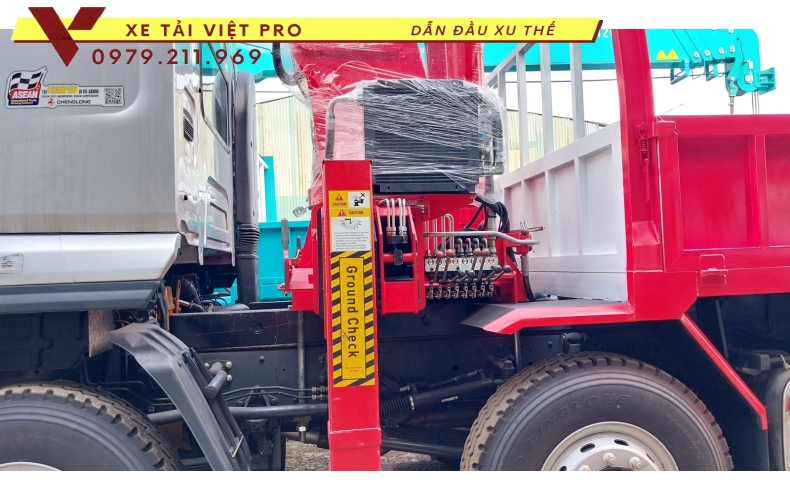 Xe tải Chenglong gắn cẩu Atom 15 tấn, Thông số và báo giá