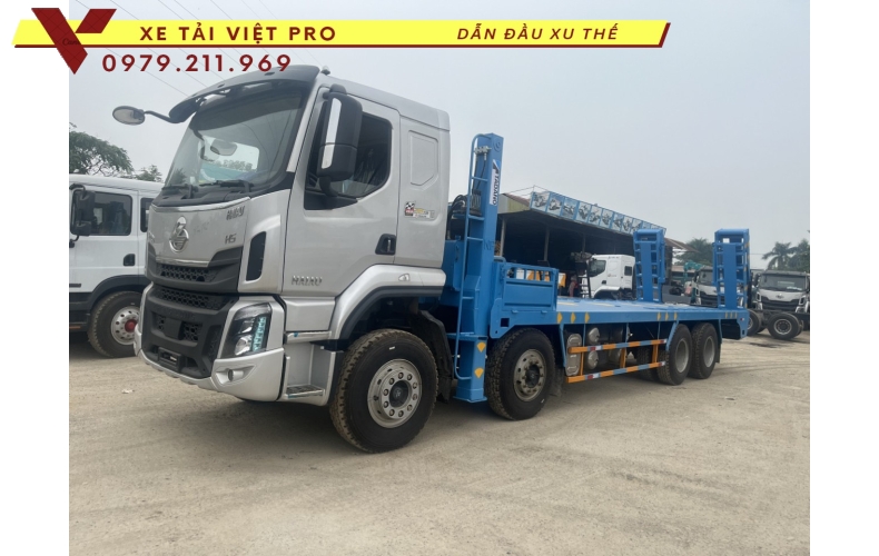 Giá xe tải Chenglong H5 4 chân nâng đầu là bao nhiêu?