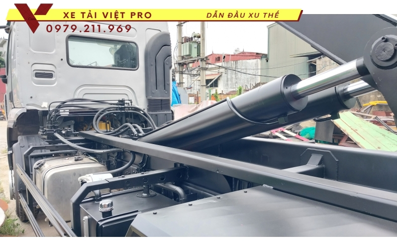 Chenglong 3 chân thùng chở Hooklift