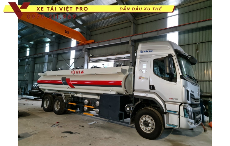 Chi tiết Xe téc chở xăng dầu Chenglong 3 chân có giá bao nhiêu?