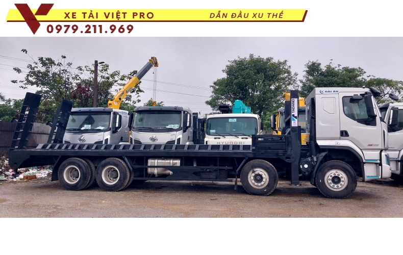 Chenglong 4 chân nâng đầu chở máy công trình