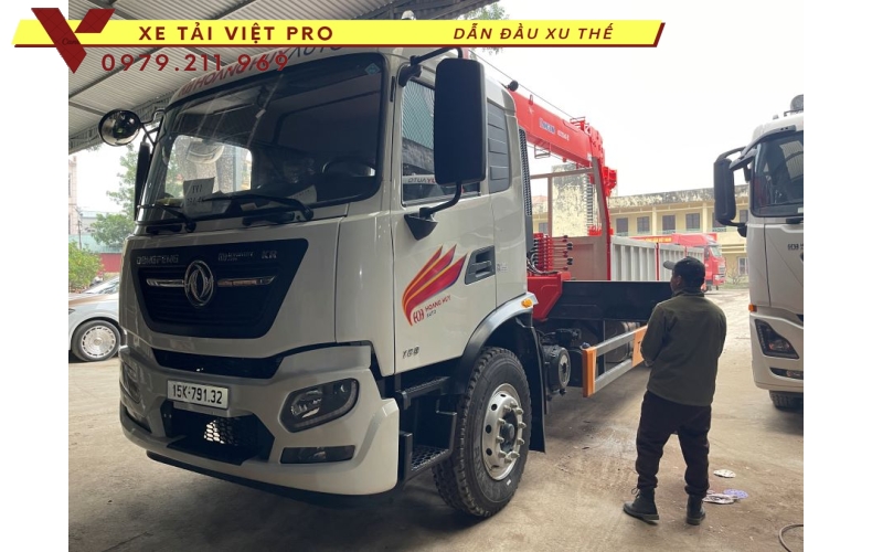 Dongfeng 2 Chân Cabin Mới Gắn Cẩu Unic 1256GII