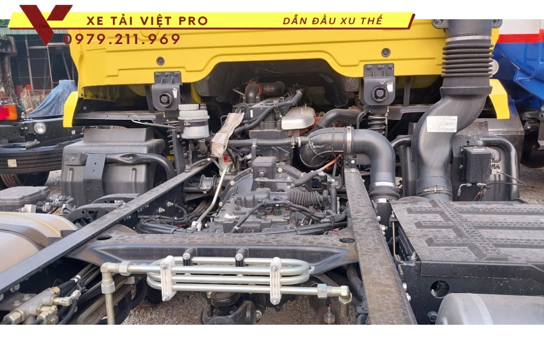 Xe tải Dongfeng 2 chân gắn cẩu Dongyang 6 tấn