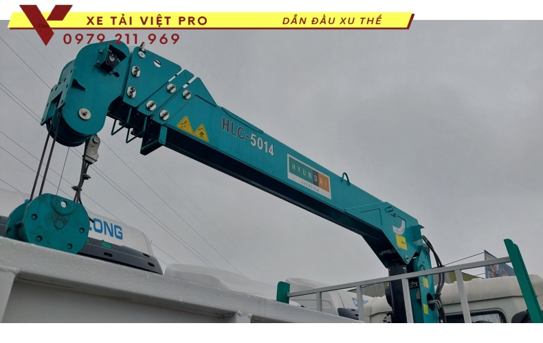 Donfeng D11 gắn cẩu Hyundai 5 tấn giá tốt, chất lượng cao