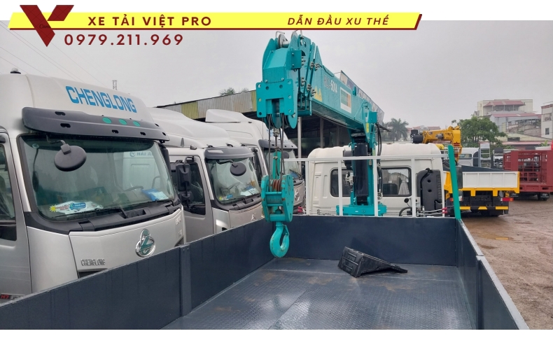 Donfeng D11 gắn cẩu Hyundai 5 tấn giá tốt, chất lượng cao